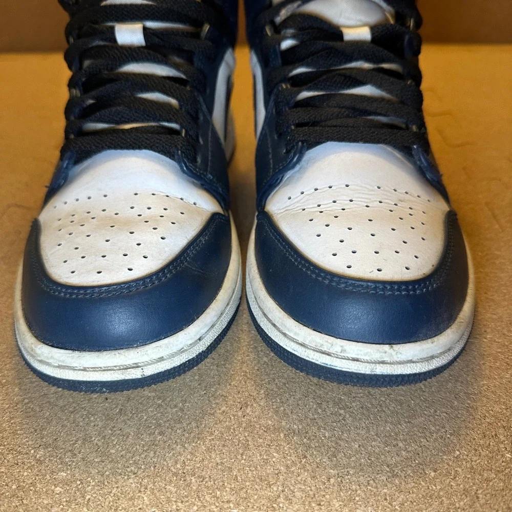 Air Jordan 1 Mid Obsidian White Navy Blue Mens Sneakers 554724-411 Size 9